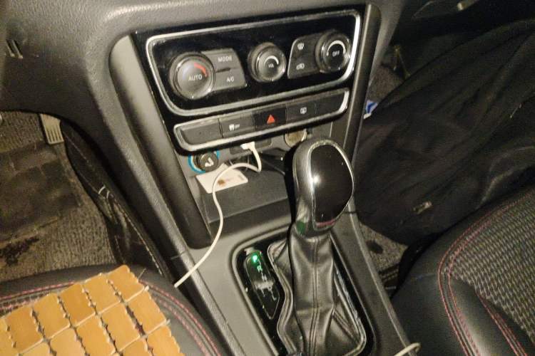 Used Chery Tiggo 3 2016 1.6L CVT ZhiShang Edition Gear Lever