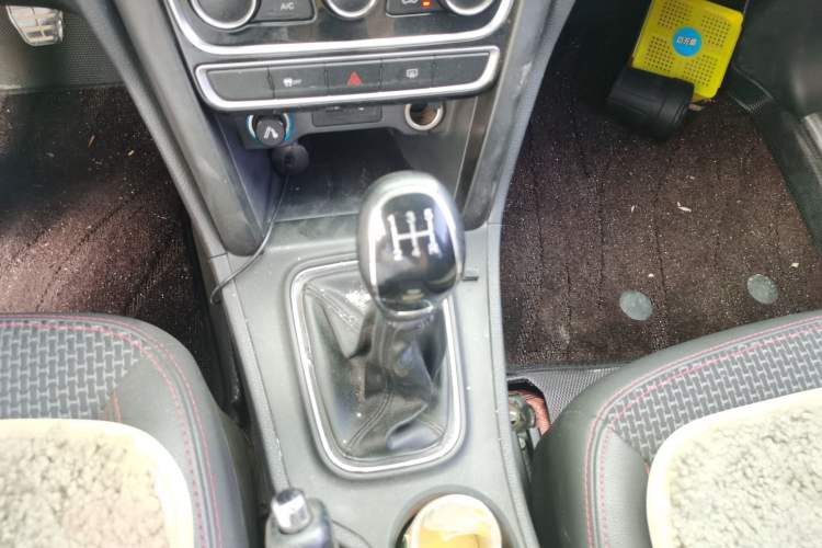 Used Chery Tiggo 3 2016 1.6L Manual ZhiShang Edition Gear Lever