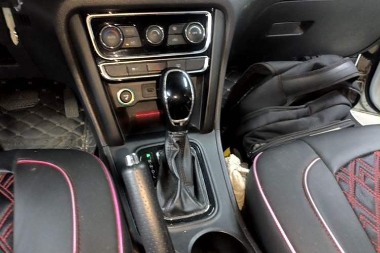 Used Chery Tiggo 3 2016 1.6L CVT ZhiShang Edition Gear Lever
