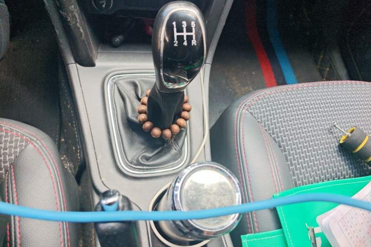 Used Chery Tiggo 3 2016 1.6L Manual ZhiShang Edition Gear Lever
