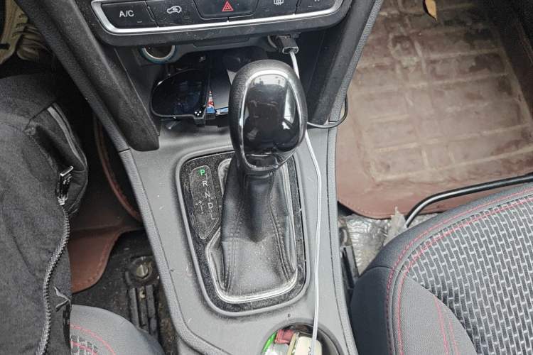 Used Chery Tiggo 3 2016 1.6L CVT Fashion Edition Gear Lever