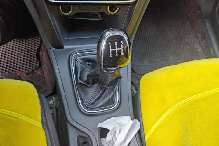 Used Chery Tiggo 3 2016 1.6L Manual ZhiShang Edition Gear Lever