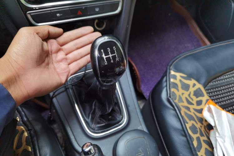 Used Chery Tiggo 3 2016 1.6L Manual ZhiShang Edition Gear Lever