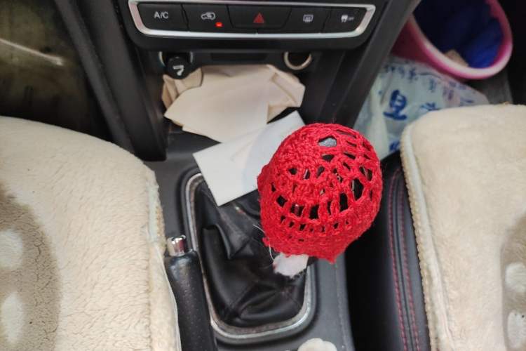 Used Chery Tiggo 3 2016 1.6L Manual Fashion Edition Gear Lever
