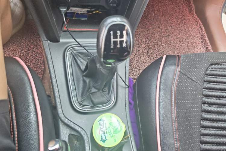 Used Chery Tiggo 3 2016 1.6L Manual Fashion Edition Gear Lever