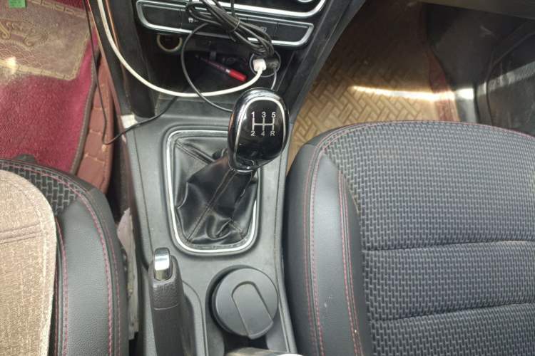 Used Chery Tiggo 3 2016 1.6L Manual ZhiShang Edition Gear Lever
