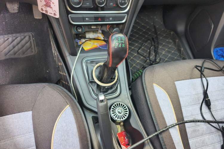 Used Chery Tiggo 3 2016 1.6L Manual ZhiShang Edition Gear Lever