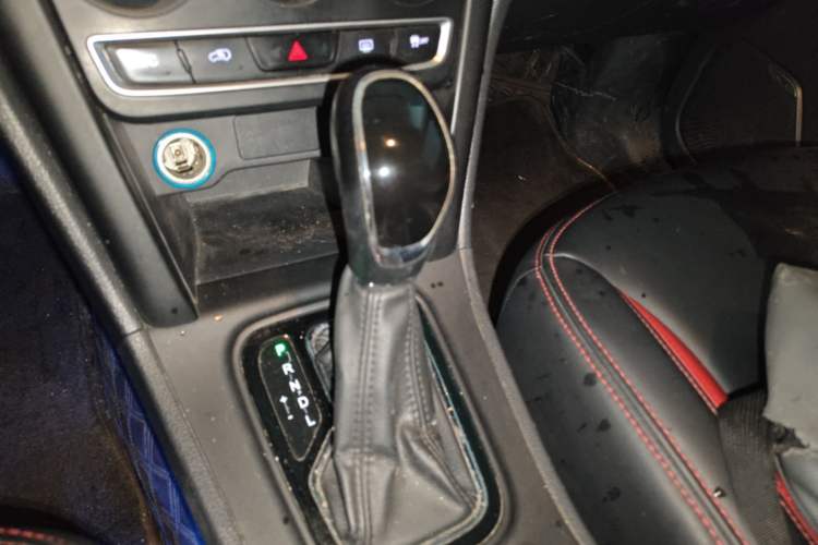 Used Chery Tiggo 3 2016 1.6L CVT Fashion Edition Gear Lever
