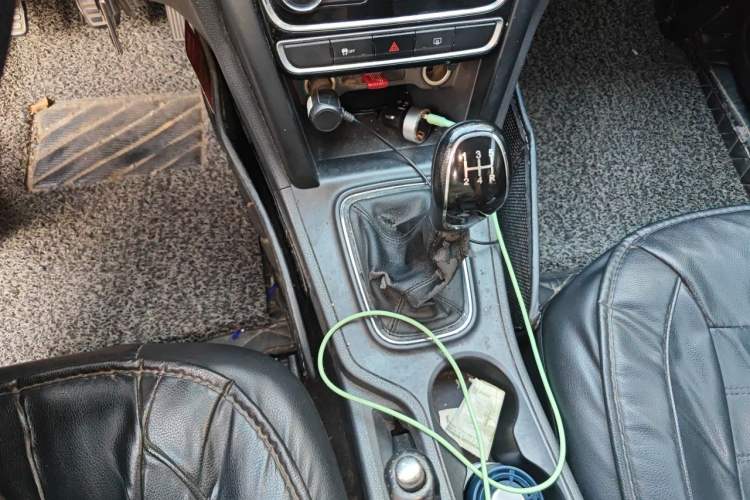 Used Chery Tiggo 3 2016 1.6L Manual ZhiShang Edition Gear Lever