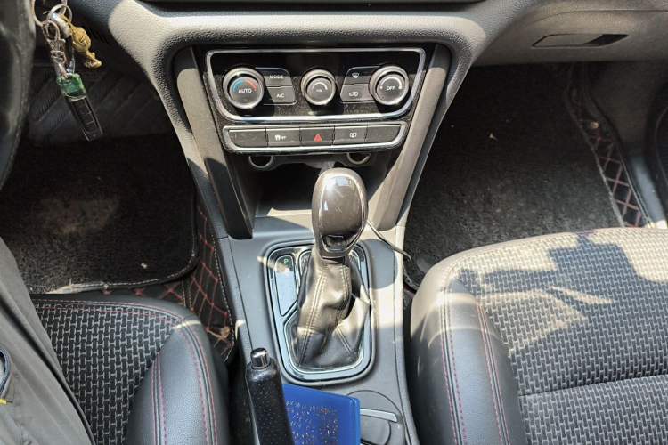 Used Chery Tiggo 3 2016 1.6L CVT Luxury Edition Gear Lever