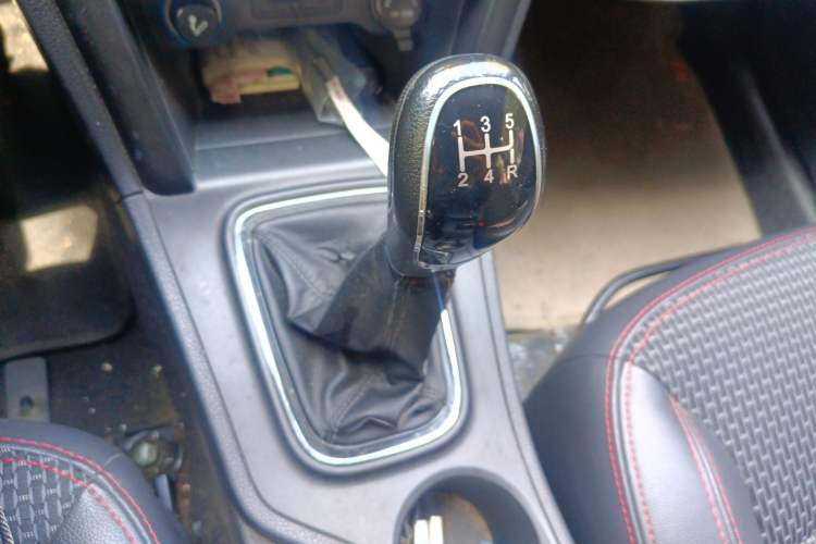 Used Chery Tiggo 3 2016 1.6L Manual ZhiShang Edition Gear Lever