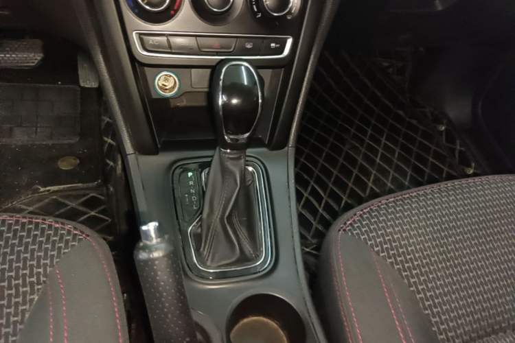 Used Chery Tiggo 3 2016 1.6L CVT Fashion Edition Gear Lever