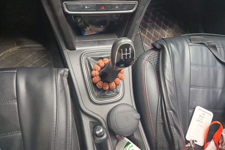 Used Chery Tiggo 3 2016 1.6L Manual ZhiShang Edition Gear Lever