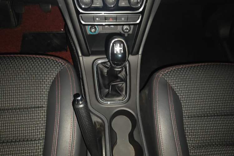 Used Chery Tiggo 3 2016 1.6L Manual ZhiShang Edition Gear Lever
