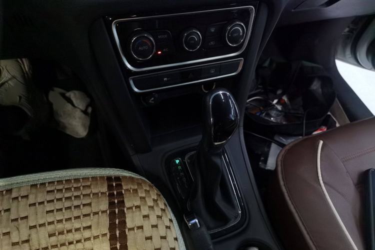 Used Chery Tiggo 3 2016 1.6L CVT ZhiShang Edition Gear Lever