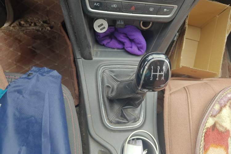 Used Chery Tiggo 3 2016 1.6L Manual Fashion Edition Gear Lever