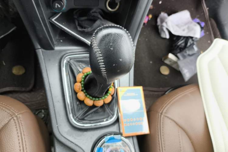 Used Chery Tiggo 3 2016 1.6L Manual Fashion Edition Gear Lever