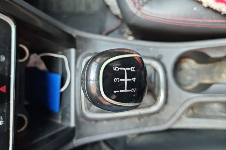 Used Chery Tiggo 3 2016 1.6L Manual ZhiShang Edition Gear Lever