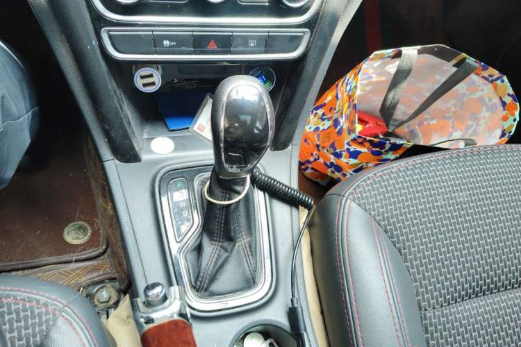 Used Chery Tiggo 3 2016 1.6L CVT ZhiShang Edition Gear Lever