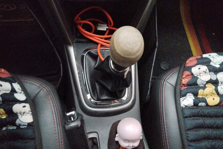 Used Chery Tiggo 3 2016 1.6L Manual ZhiShang Edition Gear Lever