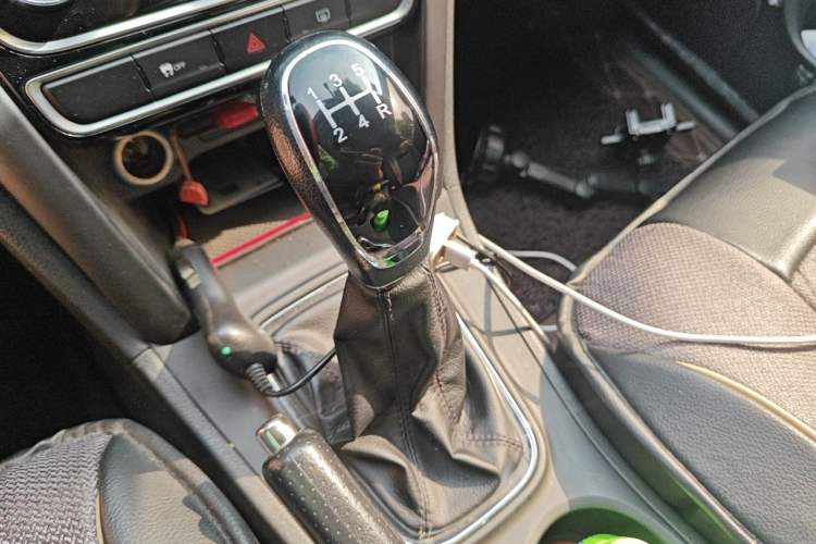 Used Chery Tiggo 3 2016 1.6L Manual ZhiShang Edition Gear Lever