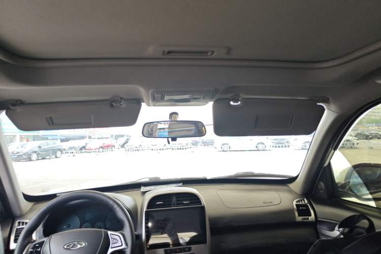 Used Chery Tiggo 3 2016 1.6L Manual ZhiShang Edition Headliner