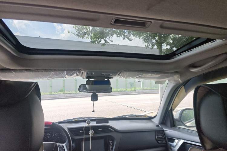 Used Chery Tiggo 3 2016 1.6L Manual ZhiShang Edition Headliner
