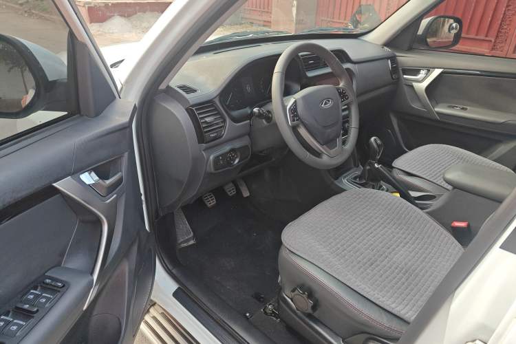 Used Chery Tiggo 3 2016 1.6L Manual ZhiShang Edition Interior 1