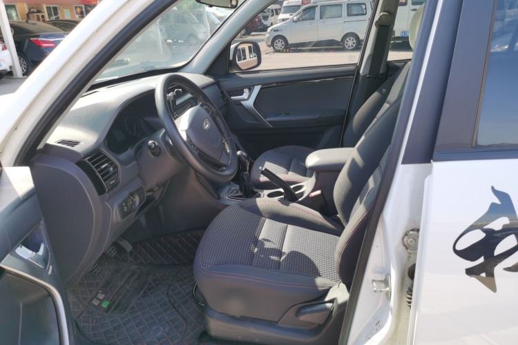 Used Chery Tiggo 3 2016 1.6L Manual Fashion Edition Interior 2