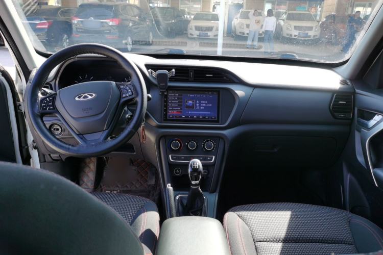 Used Chery Tiggo 3 2016 1.6L Manual Fashion Edition Interior 3