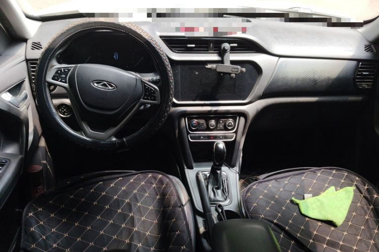 Used Chery Tiggo 3 2016 1.6L CVT ZhiShang Edition Interior 4