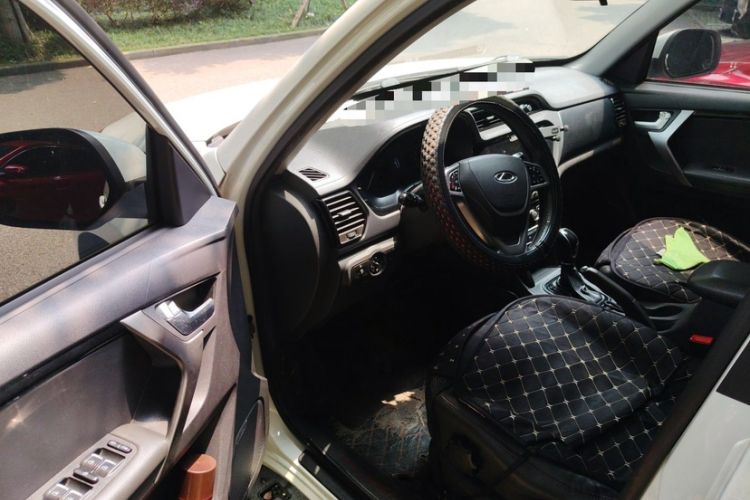Used Chery Tiggo 3 2016 1.6L CVT ZhiShang Edition Interior 5