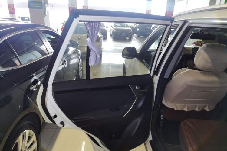 Used Chery Tiggo 3 2016 1.6L CVT ZhiShang Edition Interior 5