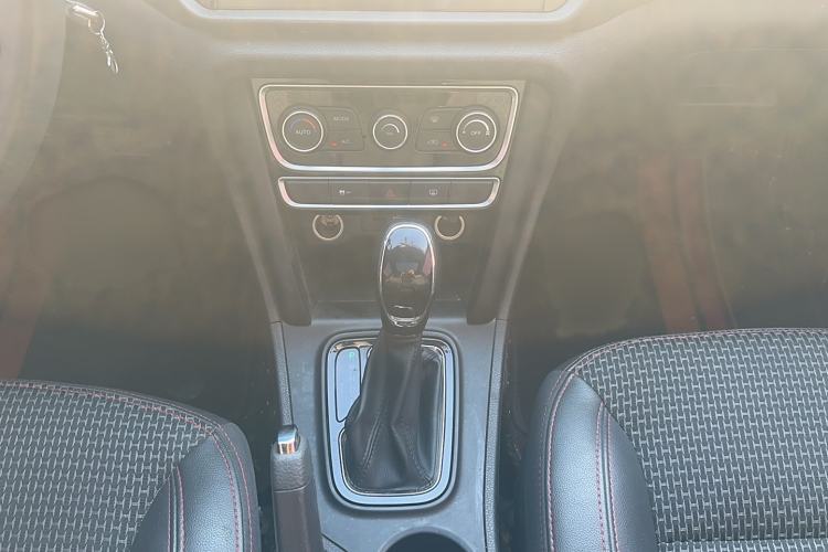 Used Chery Tiggo 3 2016 1.6L CVT Luxury Edition Interior 6