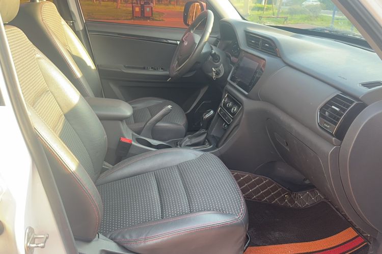 Used Chery Tiggo 3 2016 1.6L CVT Luxury Edition Interior 9