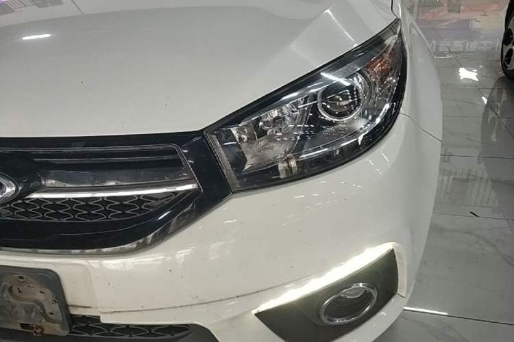Used Chery Tiggo 3 2016 1.6L CVT ZhiShang Edition Left Front Headlight