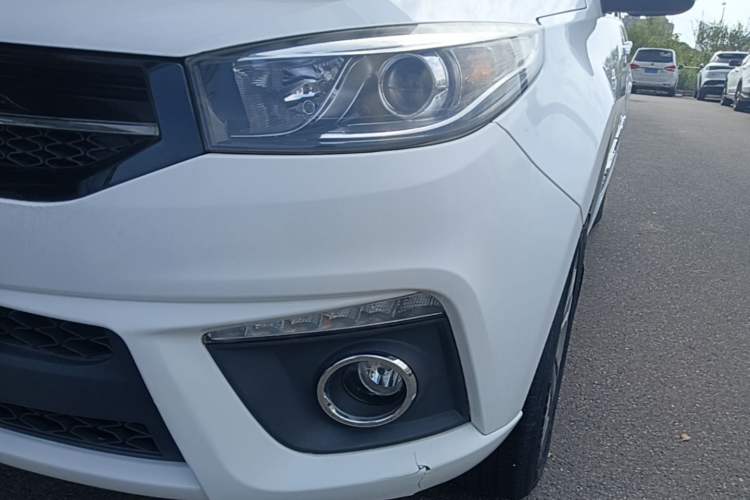 Used Chery Tiggo 3 2016 1.6L Manual ZhiShang Edition Left Front Headlight