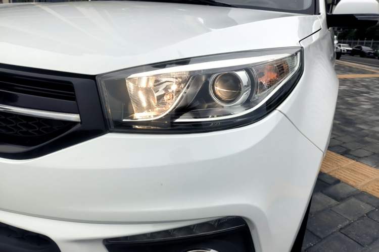Used Chery Tiggo 3 2016 1.6L CVT ZhiShang Edition Left Front Headlight