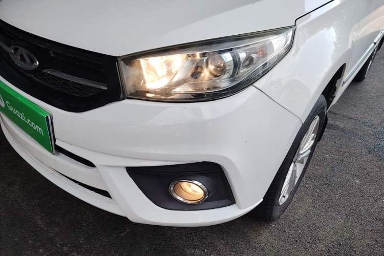Used Chery Tiggo 3 2016 1.6L Manual Fashion Edition Left Front Headlight