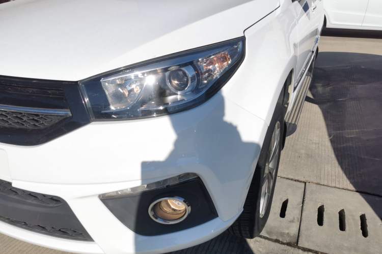 Used Chery Tiggo 3 2016 1.6L CVT ZhiShang Edition Left Front Headlight