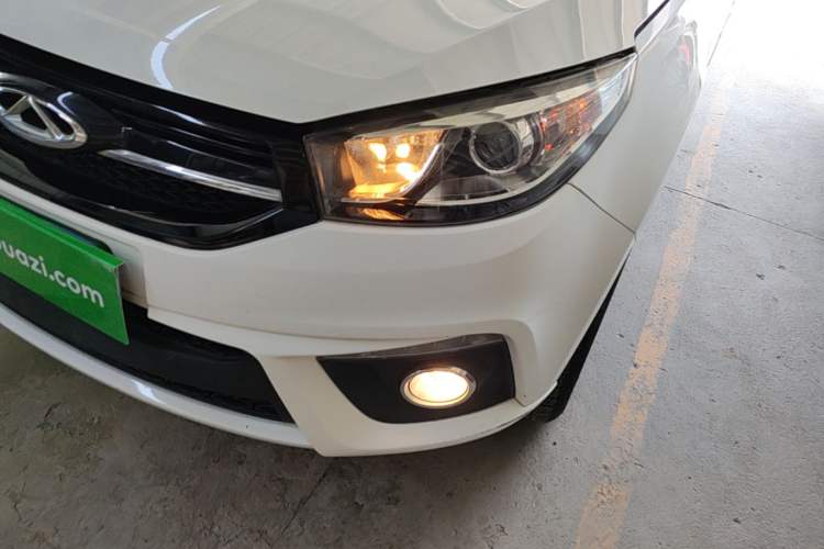 Used Chery Tiggo 3 2016 1.6L Manual ZhiShang Edition Left Front Headlight