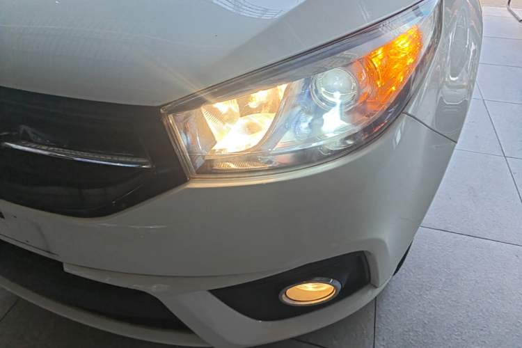 Used Chery Tiggo 3 2016 1.6L CVT Fashion Edition Left Front Headlight