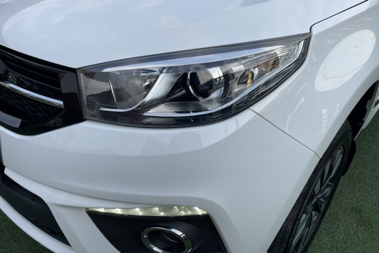 Used Chery Tiggo 3 2016 1.6L Manual ZhiShang Edition Left Front Headlight