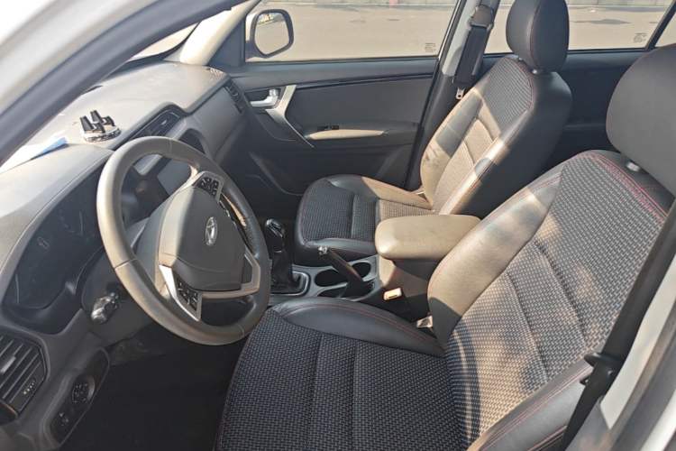 Used Chery Tiggo 3 2016 1.6L Manual ZhiShang Edition Left Front Seat