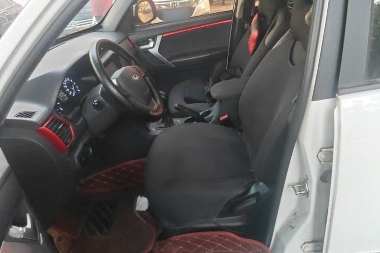 Used Chery Tiggo 3 2016 1.6L Manual ZhiShang Edition Left Front Seat