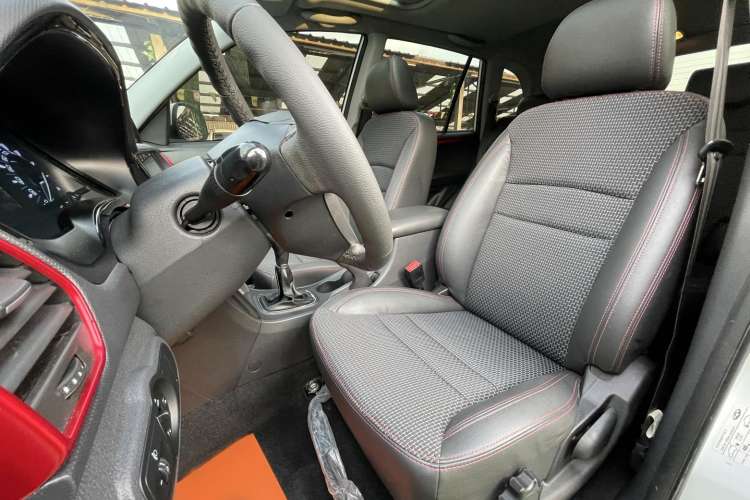Used Chery Tiggo 3 2016 1.6L Manual ZhiShang Edition Left Front Seat