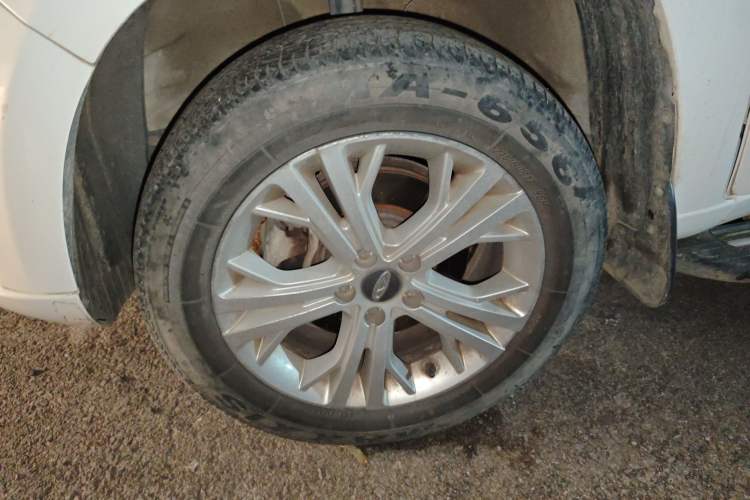 Used Chery Tiggo 3 2016 1.6L Manual Fashion Edition Left Front Wheel Hub