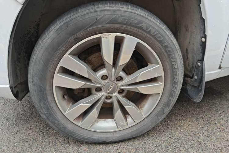 Used Chery Tiggo 3 2016 1.6L CVT ZhiShang Edition Left Front Wheel Hub