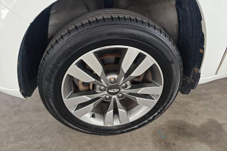Used Chery Tiggo 3 2016 1.6L CVT ZhiShang Edition Left Front Wheel Hub