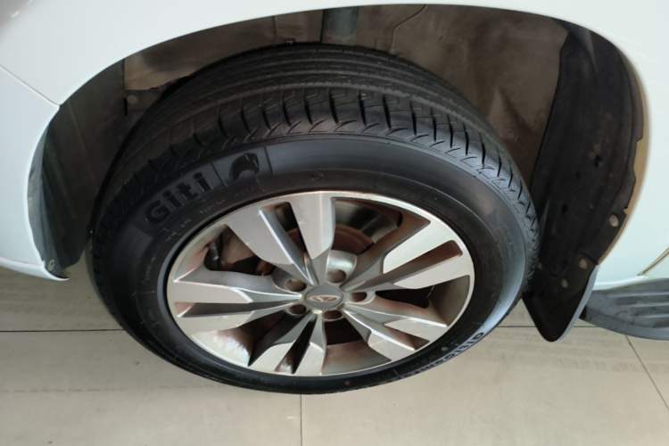 Used Chery Tiggo 3 2016 1.6L CVT ZhiShang Edition Left Front Wheel Hub